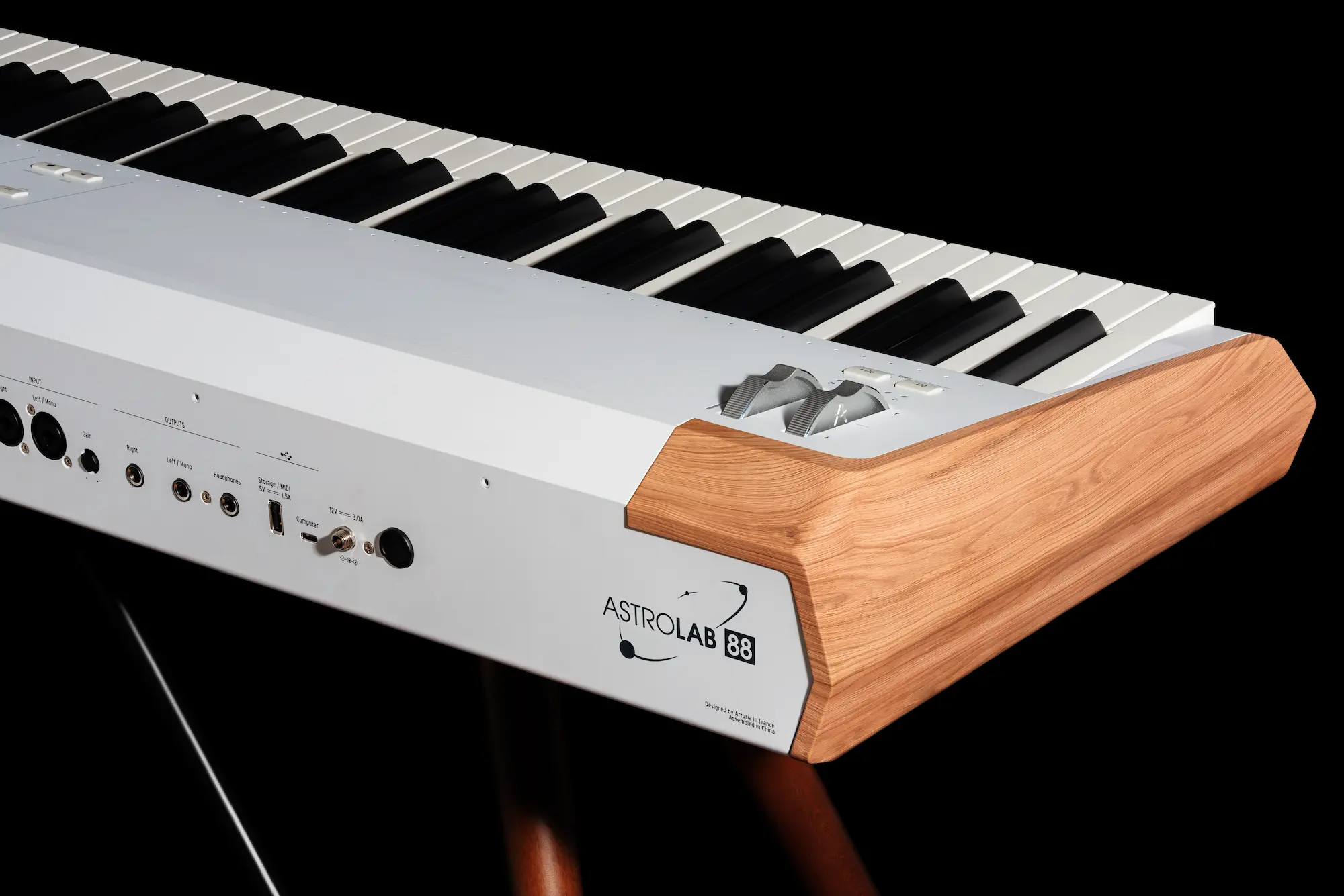 Arturia AstroLab 88 stage piano