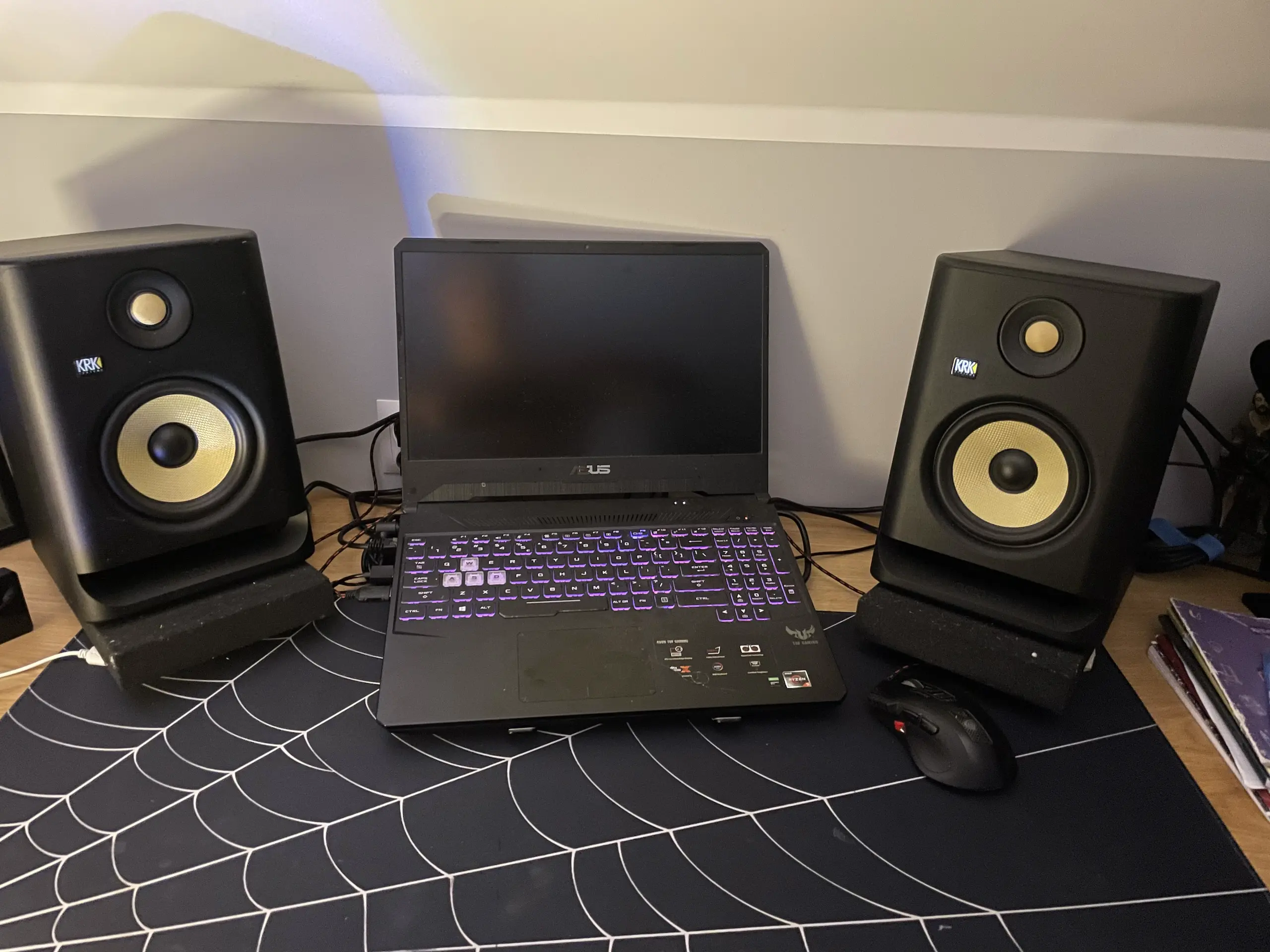 Antek Salamon - Wall of KRK