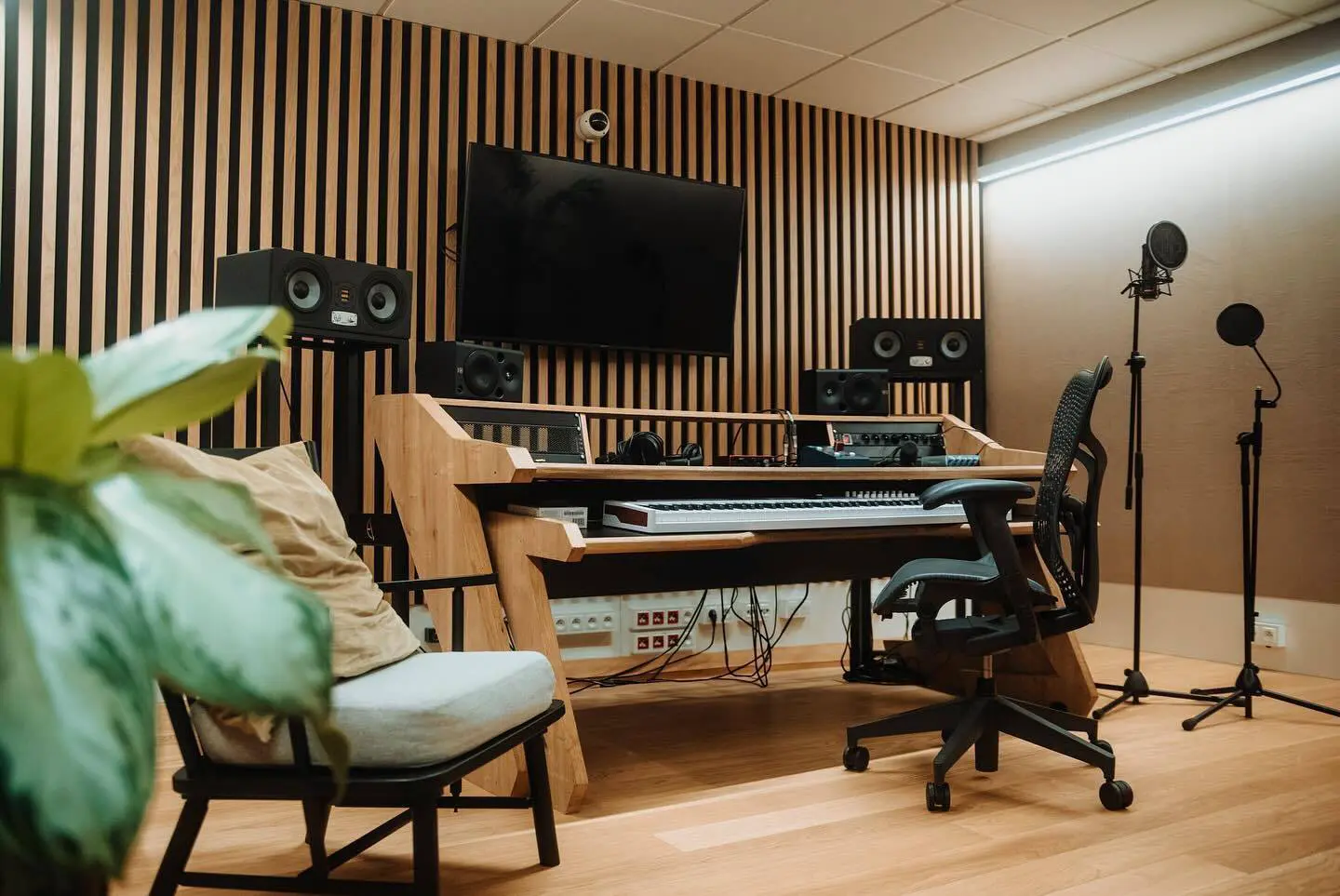 EVE Audio - Universal Music Polska