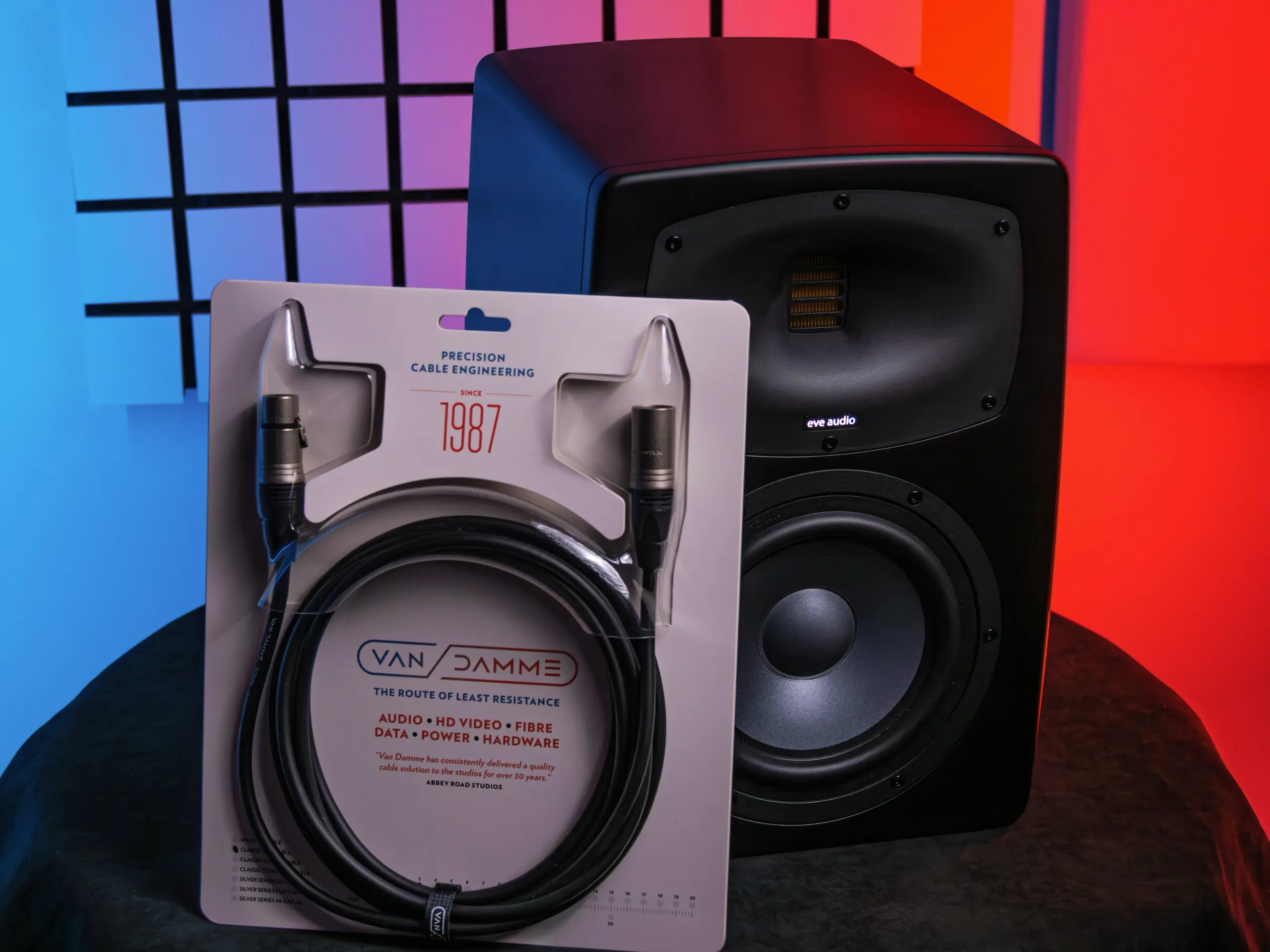 EVE Audio EXO & kable Van Damme